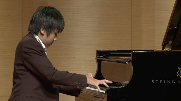 鋼琴演奏完整曲目 新唐人音樂大賽再開先河