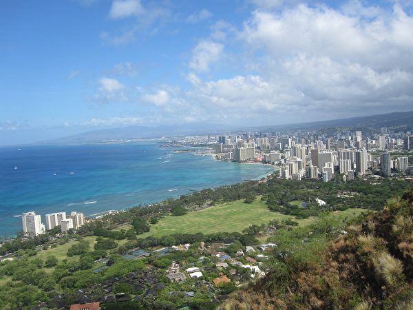 从钻石头山俯瞰檀香山市区。 (strecosa/CC/Pixabay)