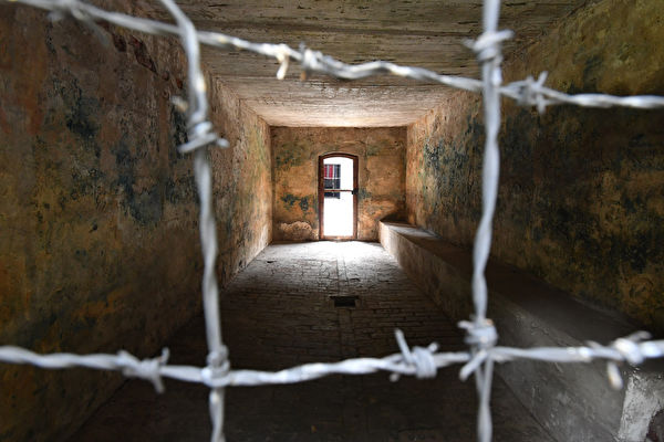 这是位于波兰的一处纳粹集中营的毒气室。（Bruce Adams-Pool/Getty Images）