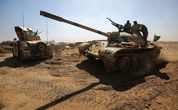 驻守在叙利亚和伊拉克的IS武装分子从3万人降到3000人。(AHMAD AL-RUBAYE/AFP/Getty Images)