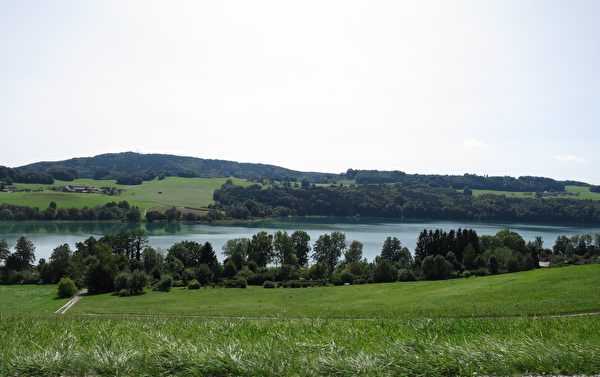 馬特湖距薩爾茨堡不到18公里，風景如畫。（黃芩／大紀元）