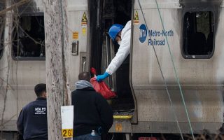 “积极列车控制”安装到期 舒默吁MTA快完成