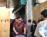 緬街鐵路橋下人行道圍蔽 路人商家叫苦