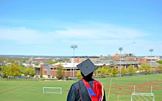美国大学生毕业五年 收入最少的十个专业