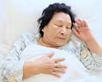 母亲夜里一直跑厕所 是什么原因?