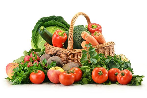減肥一定要注意飲食均衡，多吃蔬菜水果有益健康。（Fotolia）