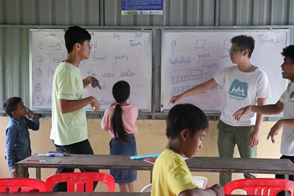 台湾大学生热当志工 前进柬埔寨送爱给儿童