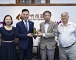 荣获杰出台湾文献研究奖 韦烟灶实至名归