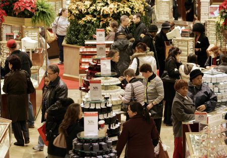 40%的消费者在11月初就开始了她们的节日购物计划。