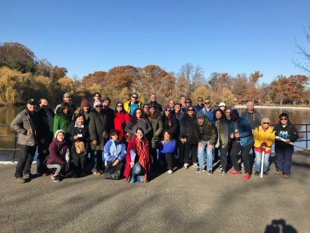 一群熱愛法拉盛自然環境的人們，在感恩節過後，體驗凱辛娜小徑之旅，最後抵達凱辛娜公園。