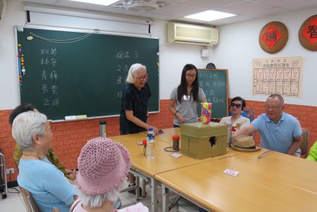 台湾失智症协会创办瑞智学堂13年，在卫生福利部补助下将服务推广至全台，培力合作单位专业人员，提供失智者所需之认知促进服务。