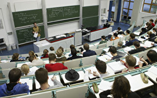 德國最新公布的一份調查報告顯示，到2020年可能至少有4萬難民在德國高校上學。（Sean Gallup/Getty Images）