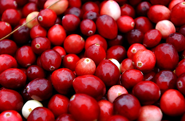 中国人喜欢象征好运的红色，蔓越莓的鲜艳红色相当讨喜。(Darren McCollester/Getty Images)