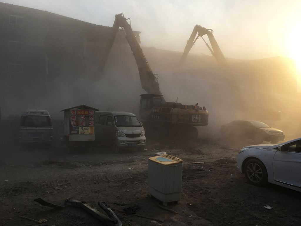 北京當局拆除大興火災附近的建築,強力驅趕低端租戶。(RYAN MCMORROW/AFP/Getty Images)
