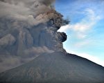 巴厘岛火山又喷发 多航班取消影响数千旅客