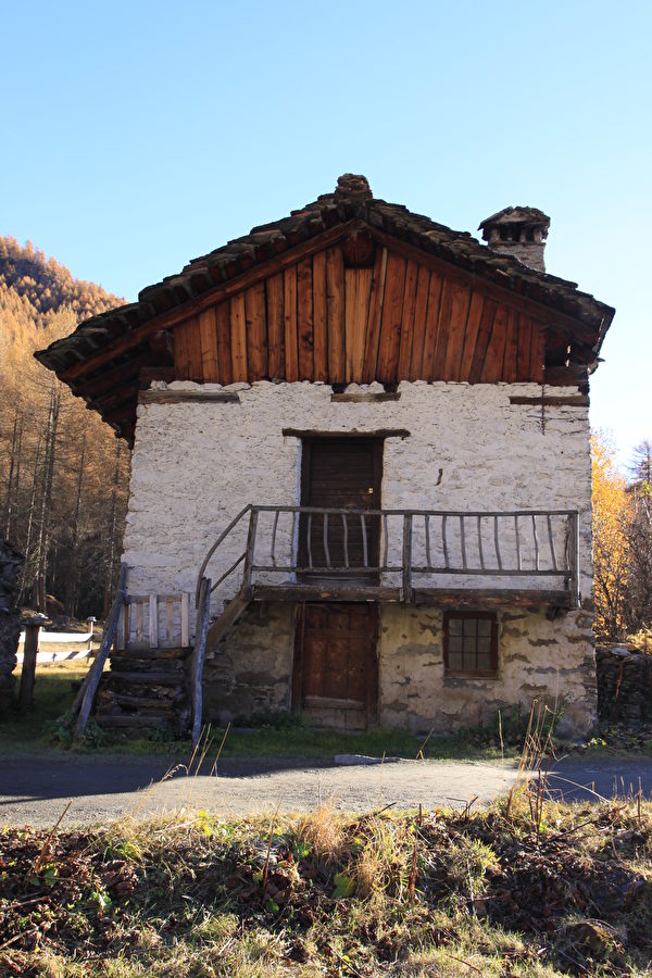 阿爾卑斯地區傳統的建築風格。（龔簡/大紀元）