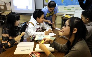 新移民学生文化习惯差异大  教师头痛