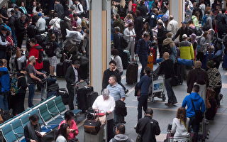 温哥华国际机场圣诞季超繁忙 随身行李有新规
