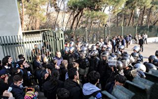 伊朗示威者喊獨裁者去死 川普：高壓政權必倒