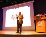 哈佛大师马佐清华开讲 学问要从问中学