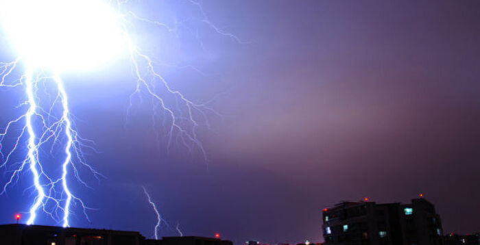 石铭:从中国青年报正副社长相继死亡谈起