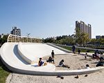 中市淘汰塑胶罐头游具    磨石子滑梯较天然