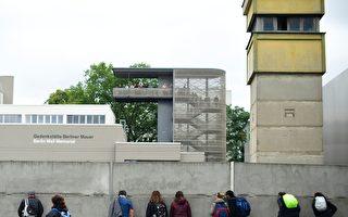 柏林墙遗址重见天日 德学者分享收藏18年秘密
