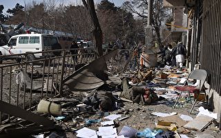 喀布尔遭自杀炸弹袭击 95死158伤