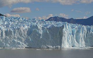 南极冰川拍雪景 探险人员竟发现超奇异景象