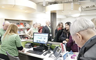波士頓華埠臨時圖書館重新開放
