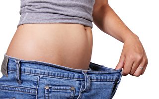 改变饮食坚持锻炼 澳女15个月减重65公斤