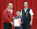 壯圍鄉長慰問生命小鬥士李祐家