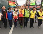 揹著土地公春遊羅東  千人踩街求福氣