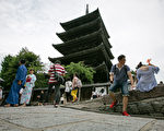 中国人“坑同胞”or“肥水不流别人田”？