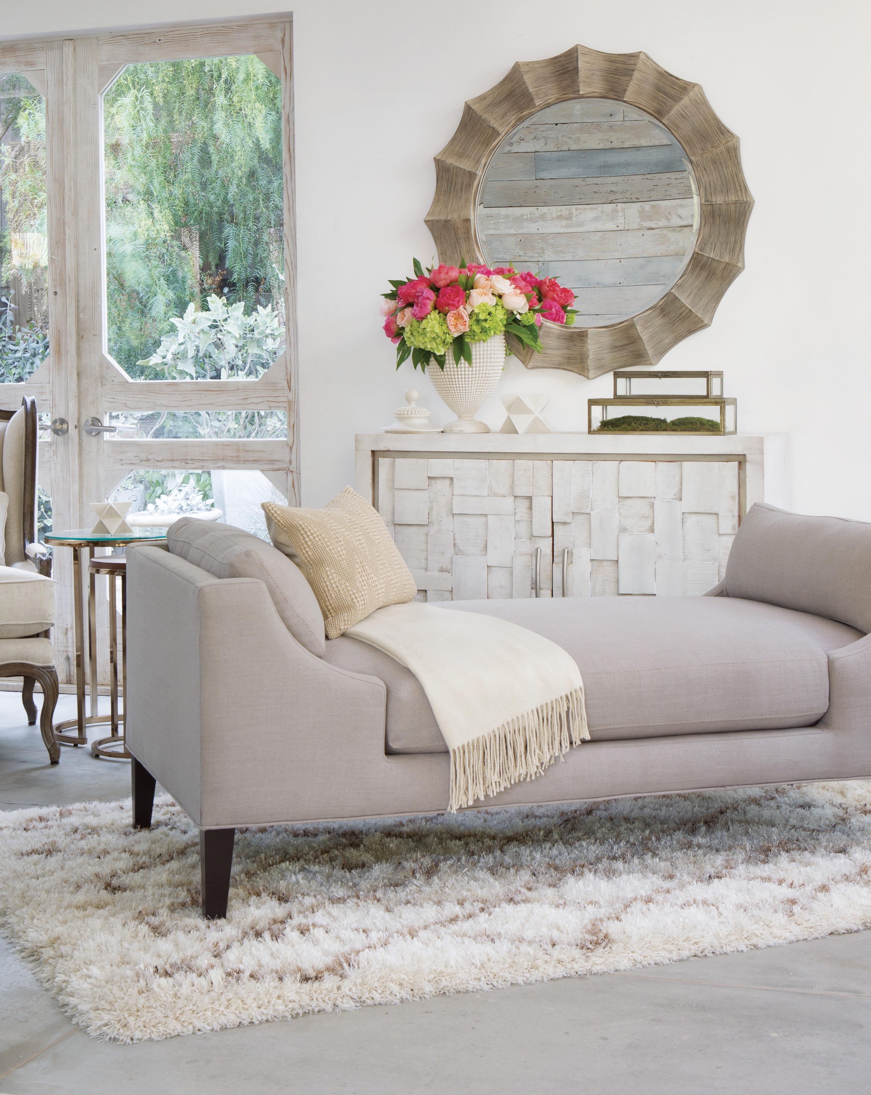 湾区最大家具行 老实人生意经 不要暴利 要人心 湾区家具连锁企业 Living Spaces 湾区家具行 大纪元