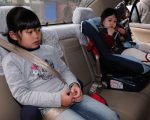 安全第一 全美車協推後座繫安全帶