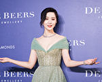 女星高定礼服来源遭疑 范冰冰造型师否认借出