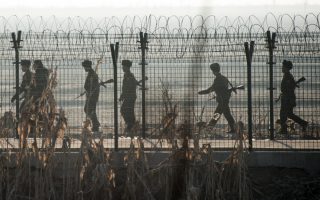 美軍冒死救戰友vs中共單兵自毀裝置
