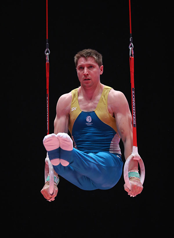 2015年世界藝術體操錦標賽，盧克在比賽中。(Photo by Ian MacNicol/Getty images)