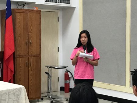華生葉麗瑩分享，文化志工經歷給予她提升。