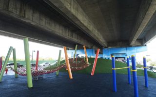 国道二号桥下空间儿童冒险公园 多元运动设施