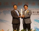 全球前五大 嘉鴻遊艇獲「海洋貢獻獎」