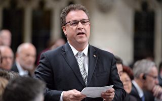 国会议员Gord Brown心脏病发作去世 享年57岁