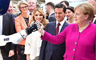 德国总理与墨西哥总统参观全球最大工业展