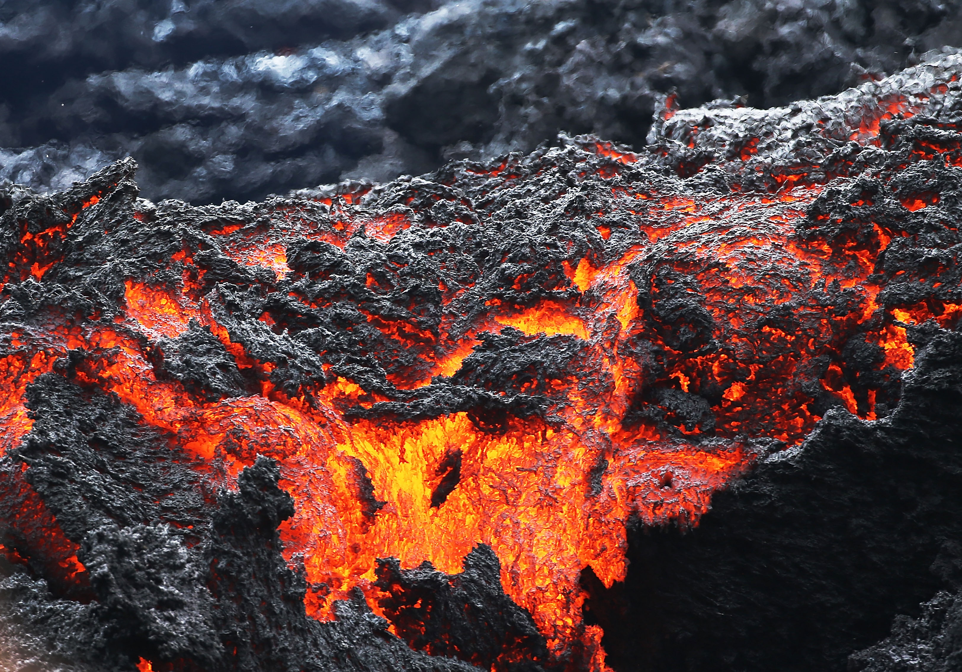 夏威夷火山令专家担忧美西海岸火山群爆发 太平洋火圈 圣海伦山 雷尼尔山 大纪元
