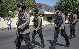 印尼教堂及警察局接连遭恐袭 已造成26死