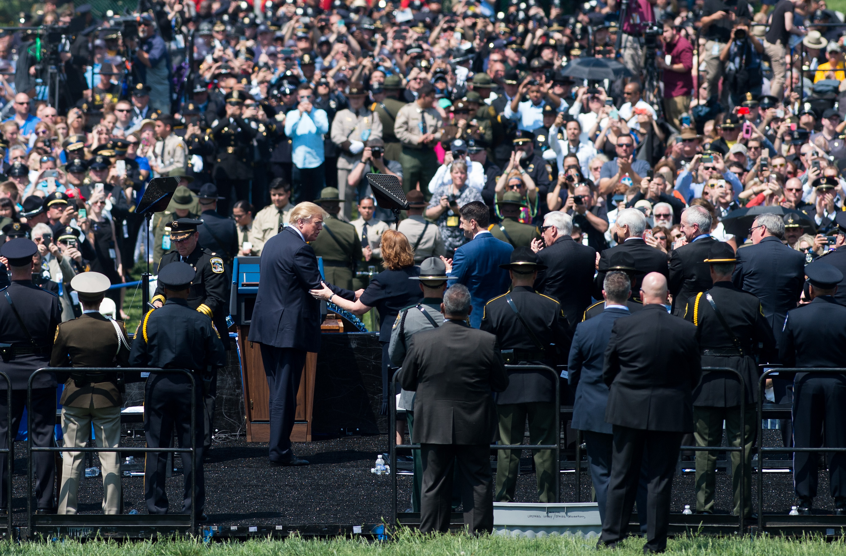 川普參加和平警察紀念活動。(SAUL LOEB/AFP/Getty Images)