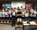 造橋國中書寫藝術字   「哥德體卡片」送母親