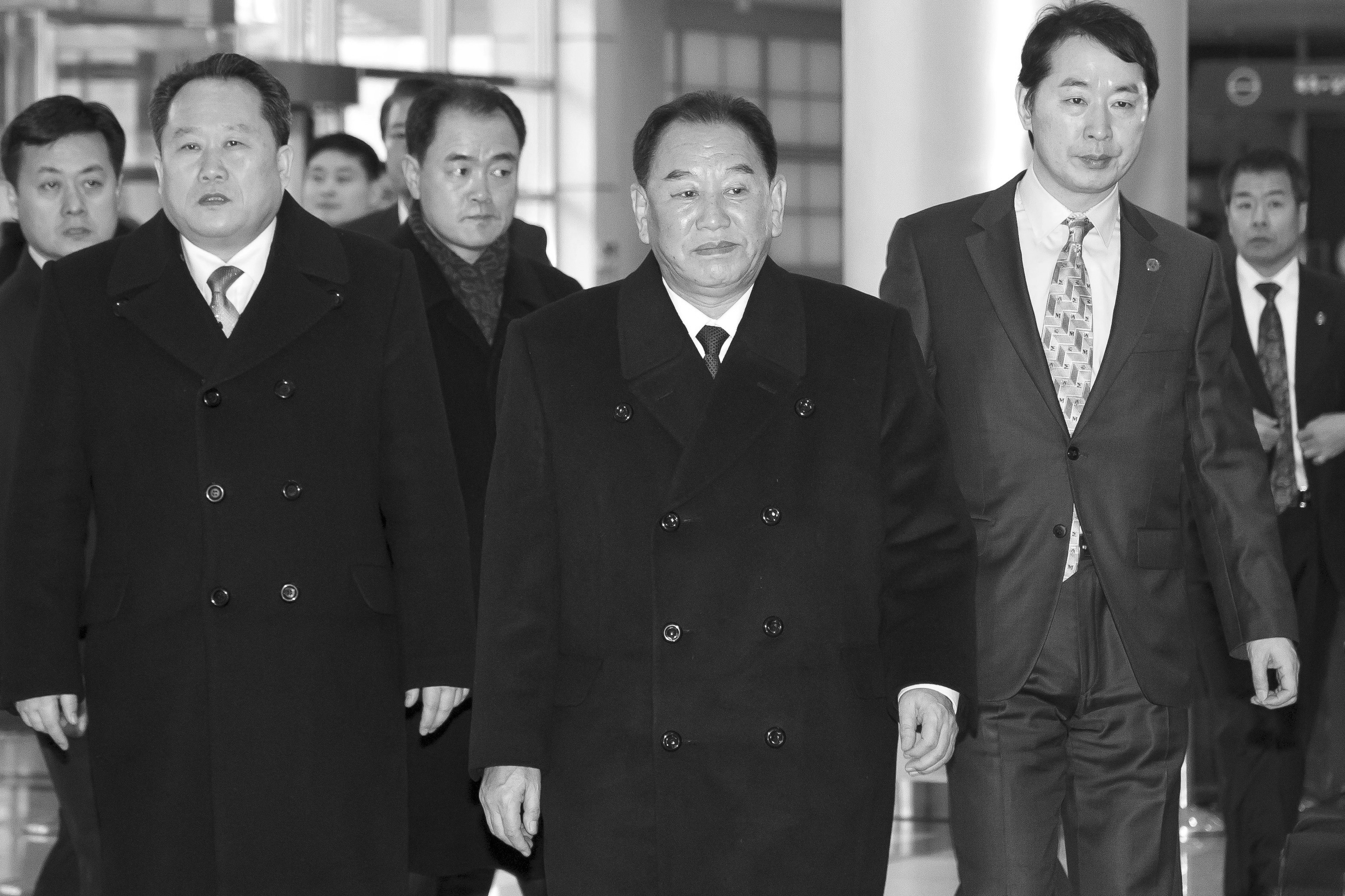 圖為金英哲（中）於2月27日參加韓朝會談。(KOREA POOL/AFP/Getty Images)