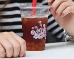 緩解垃圾危機 艾維樂提案禁塑料吸管